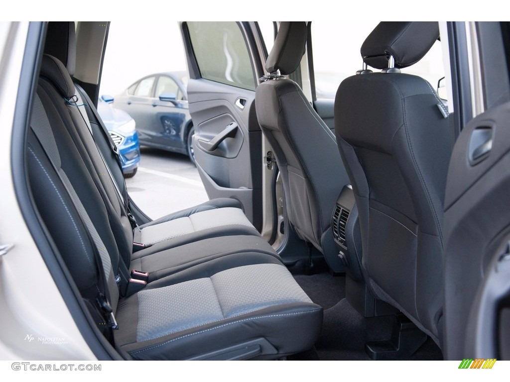 2018 Escape SE 4WD - White Gold / Charcoal Black photo #12
