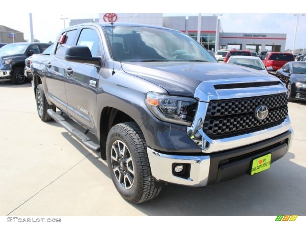 2018 Tundra SR5 CrewMax 4x4 - Magnetic Gray Metallic / Graphite photo #2