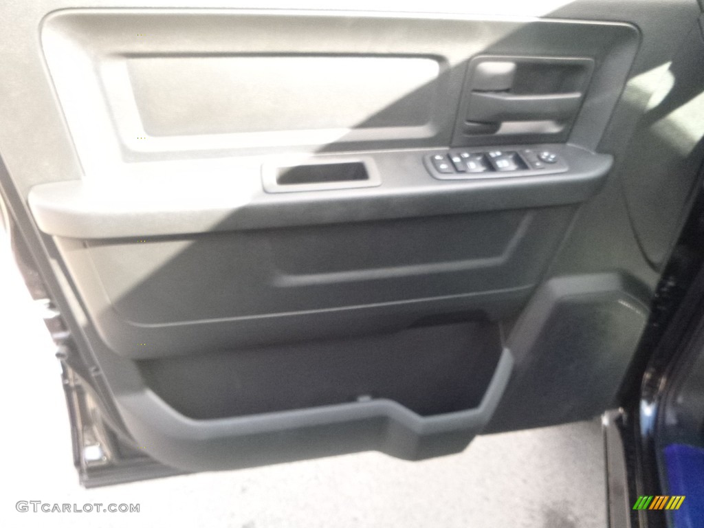 2018 1500 Express Crew Cab 4x4 - Brilliant Black Crystal Pearl / Black/Diesel Gray photo #15