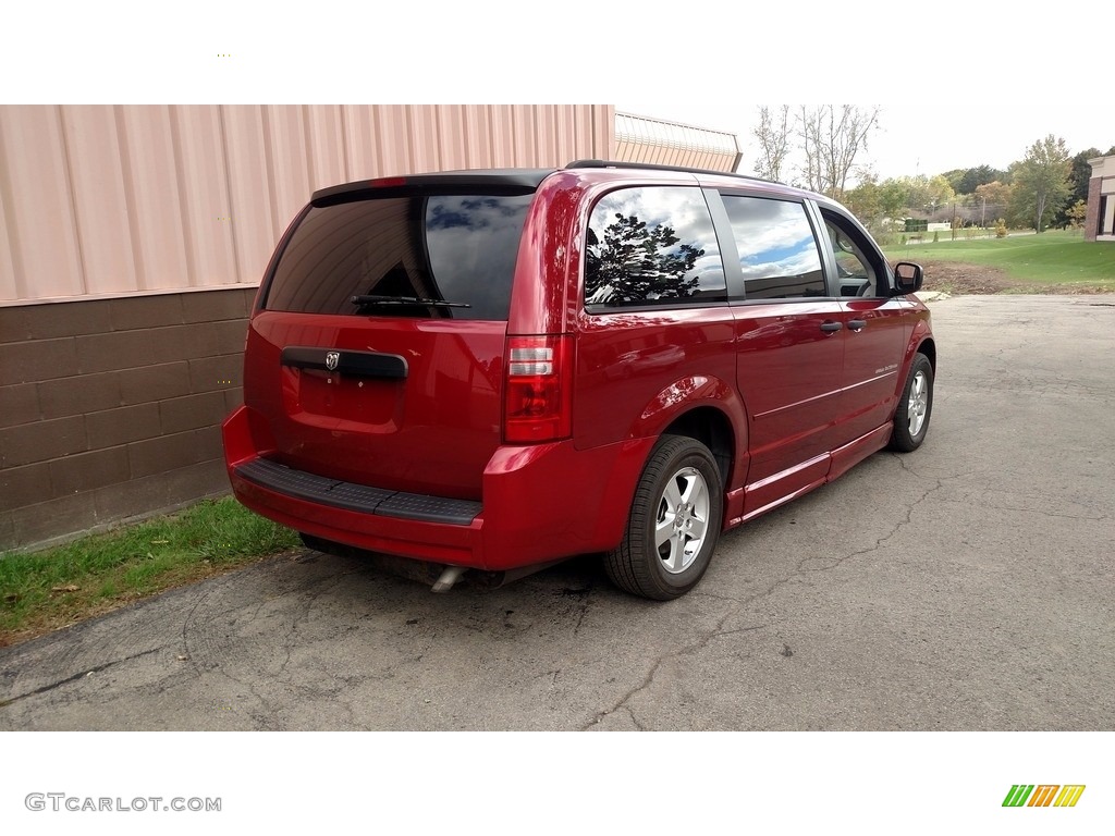 2008 Grand Caravan SE - Inferno Red Crystal Pearl / Dark Slate/Light Shale photo #6