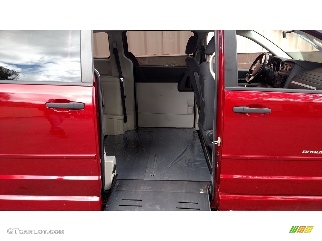2008 Grand Caravan SE - Inferno Red Crystal Pearl / Dark Slate/Light Shale photo #14