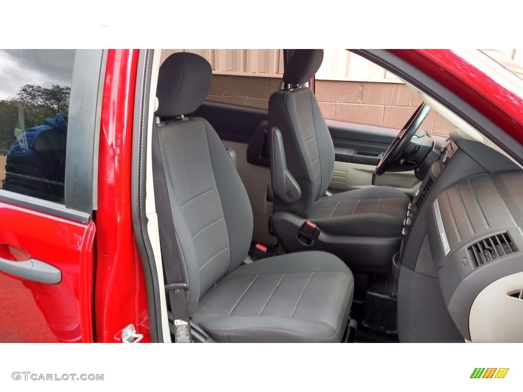 2008 Grand Caravan SE - Inferno Red Crystal Pearl / Dark Slate/Light Shale photo #23