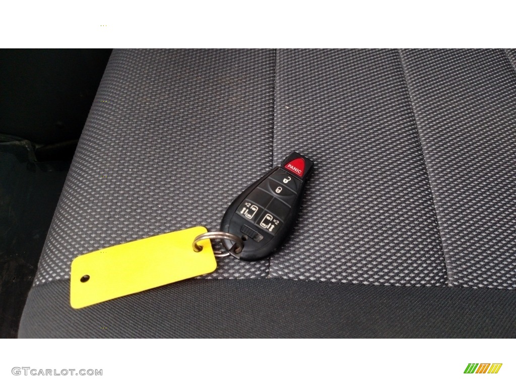 2008 Grand Caravan SE - Inferno Red Crystal Pearl / Dark Slate/Light Shale photo #28