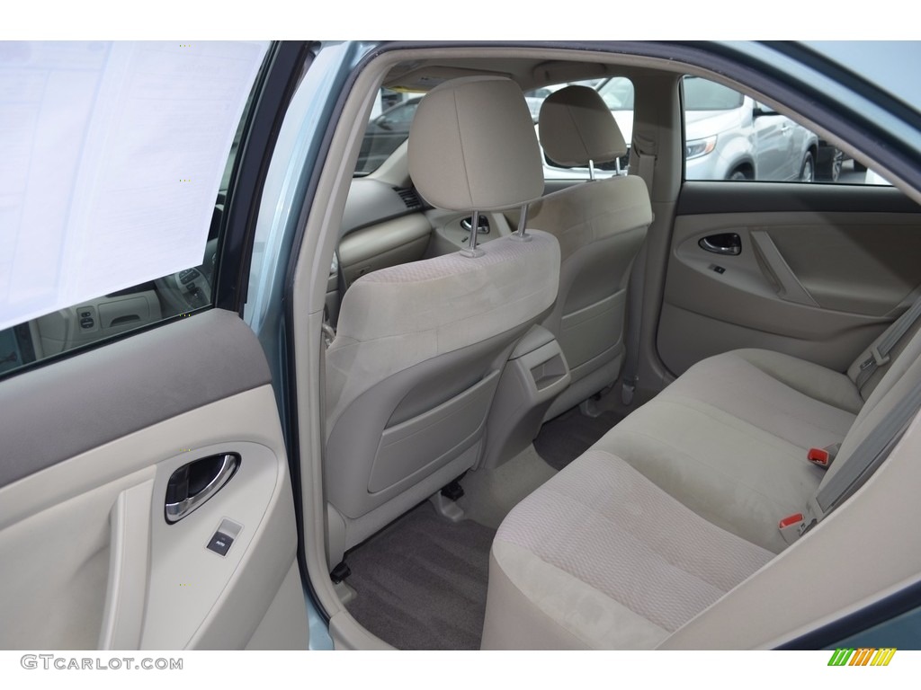2011 Camry LE - Aloe Green Metallic / Bisque photo #11