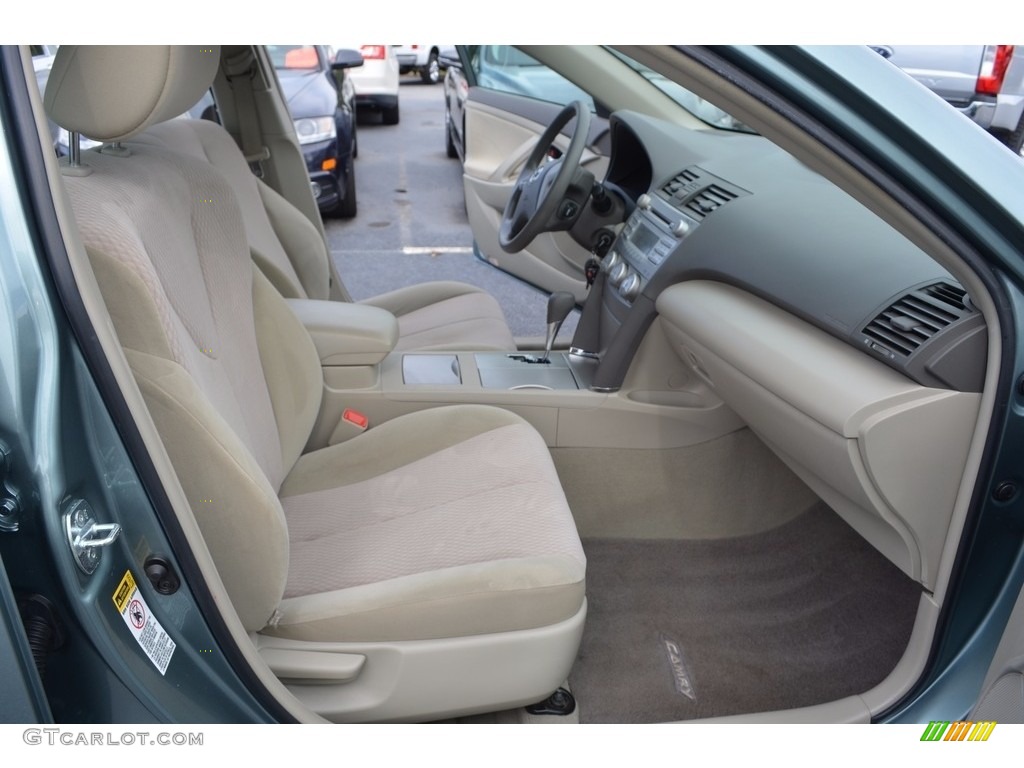 2011 Camry LE - Aloe Green Metallic / Bisque photo #15