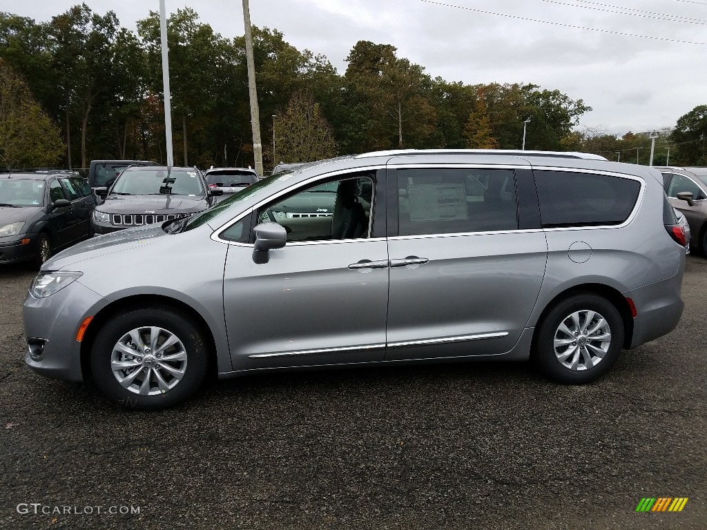 Billet Silver Metallic 2018 Chrysler Pacifica Touring L Exterior Photo #123339933