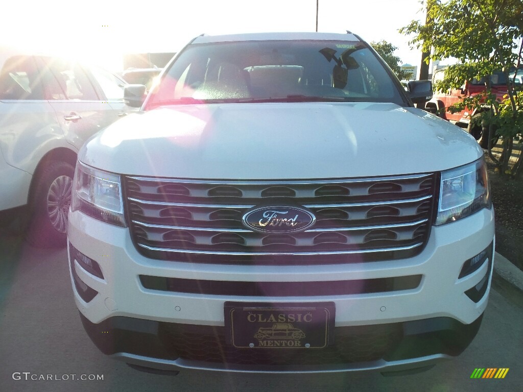 2017 Explorer XLT 4WD - White Platinum / Ebony Black photo #2