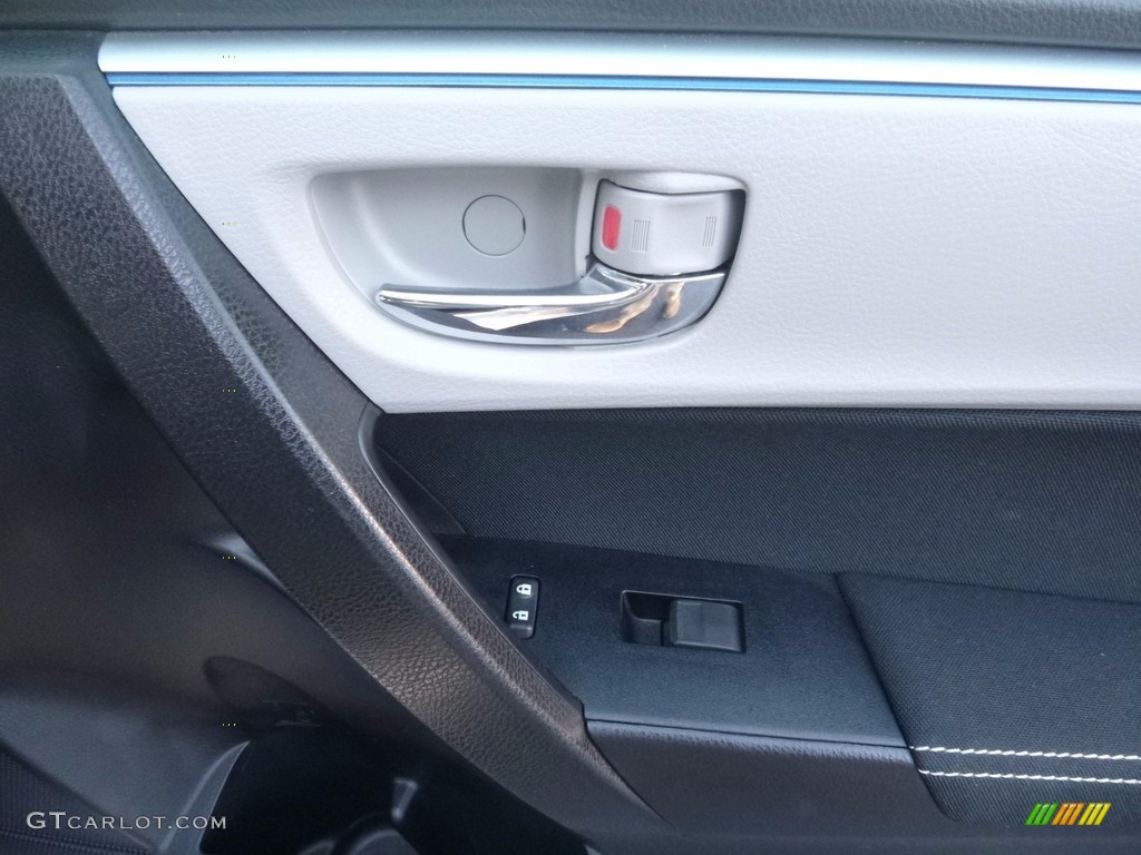 2015 Corolla LE - Classic Silver Metallic / Ash photo #11