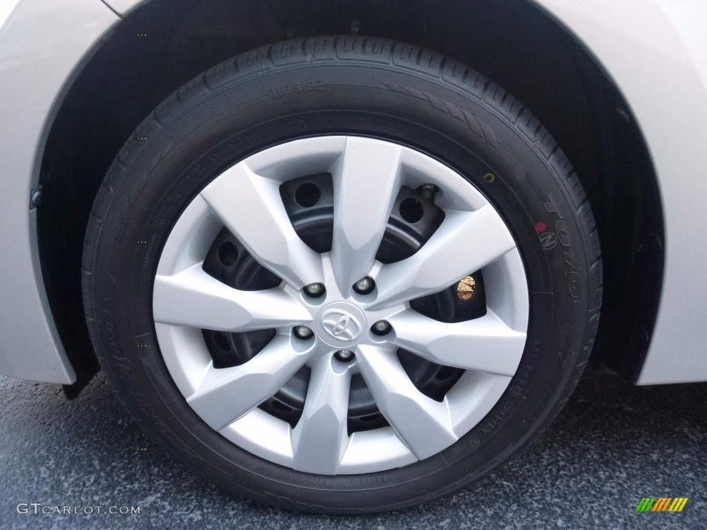 2015 Corolla LE - Classic Silver Metallic / Ash photo #16