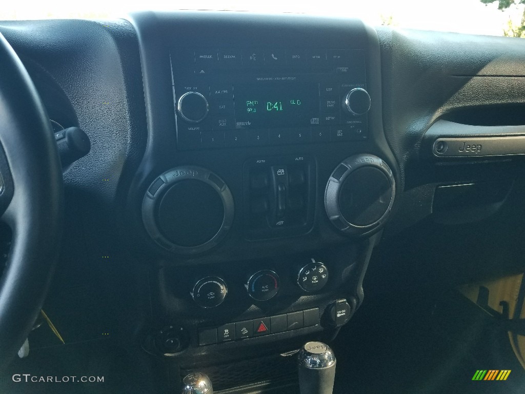 2015 Wrangler Unlimited Sport 4x4 - Baja Yellow / Black photo #12