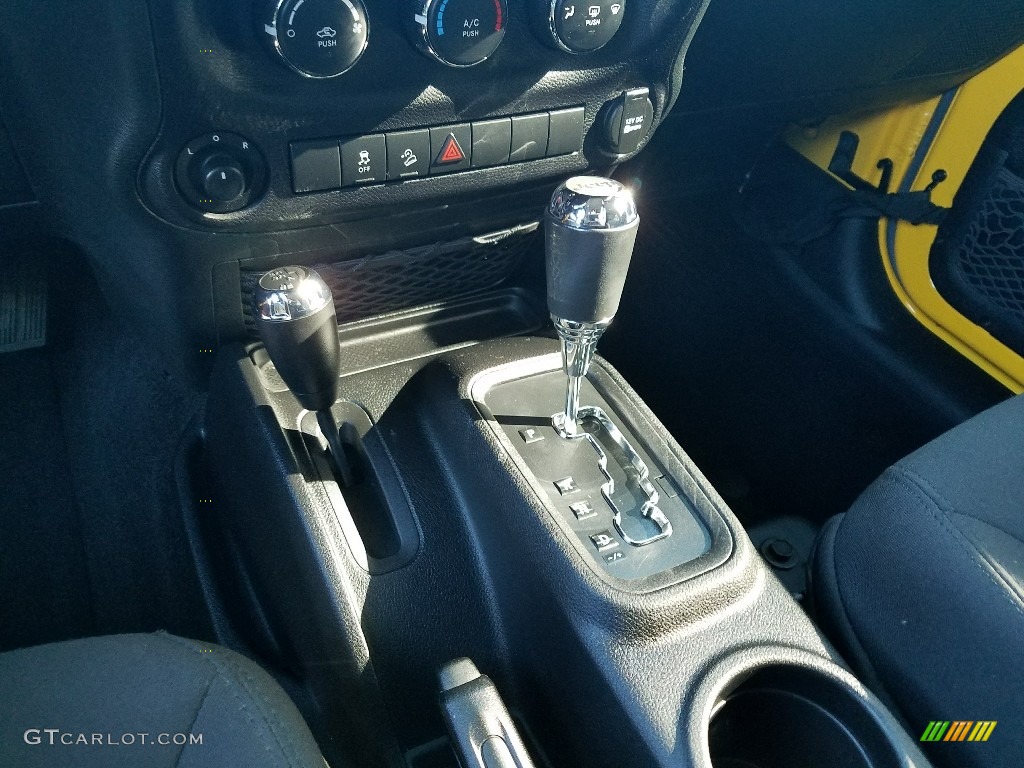 2015 Wrangler Unlimited Sport 4x4 - Baja Yellow / Black photo #13