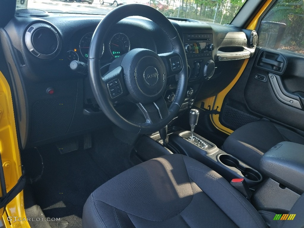 2015 Wrangler Unlimited Sport 4x4 - Baja Yellow / Black photo #20