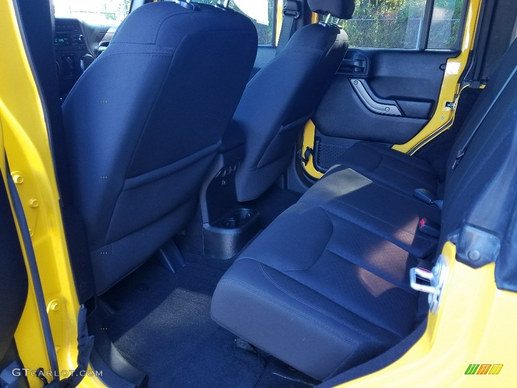 2015 Wrangler Unlimited Sport 4x4 - Baja Yellow / Black photo #21