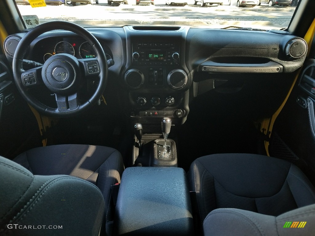 2015 Wrangler Unlimited Sport 4x4 - Baja Yellow / Black photo #22