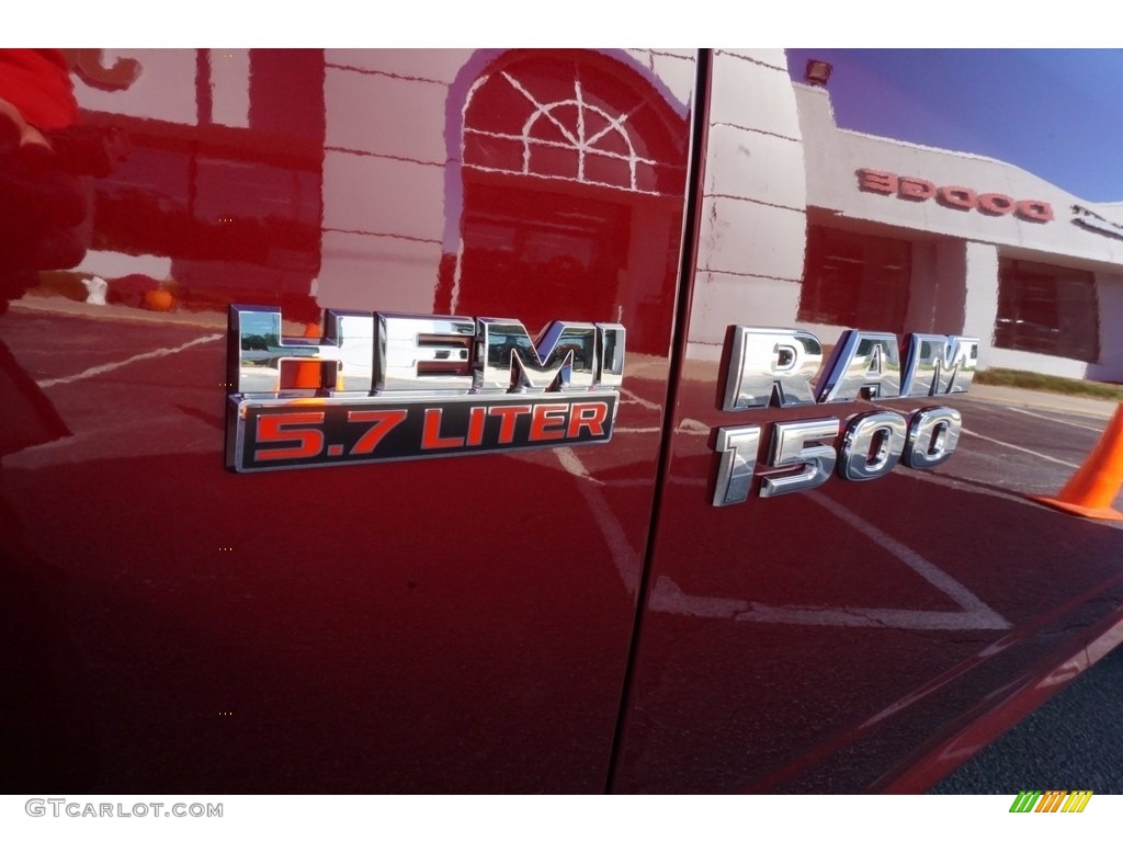 2018 1500 Express Crew Cab - Delmonico Red Pearl / Black/Diesel Gray photo #12