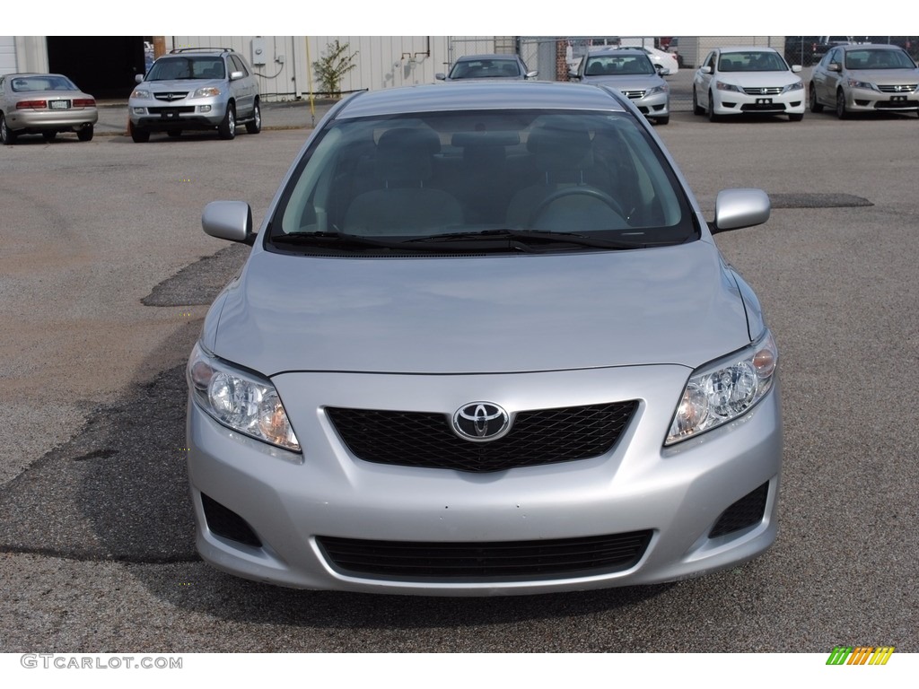 2010 Corolla LE - Classic Silver Metallic / Ash photo #8