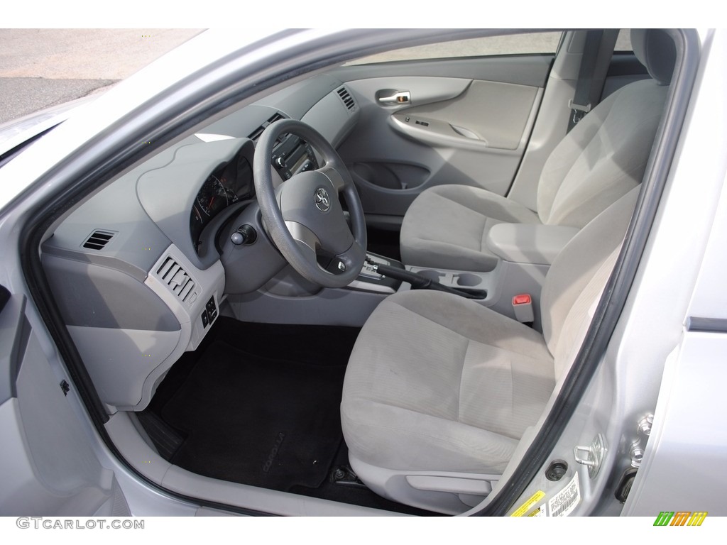 2010 Corolla LE - Classic Silver Metallic / Ash photo #11