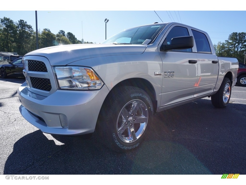 2018 1500 Express Crew Cab - Bright Silver Metallic / Black/Diesel Gray photo #3