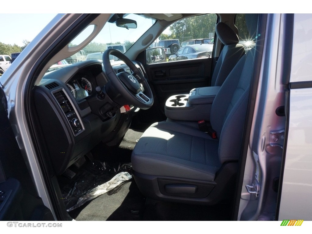 2018 1500 Express Crew Cab - Bright Silver Metallic / Black/Diesel Gray photo #9