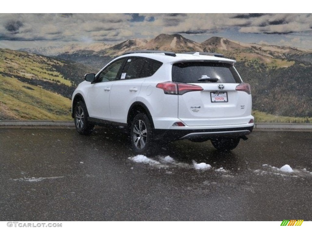 2018 RAV4 XLE AWD - Super White / Black photo #3