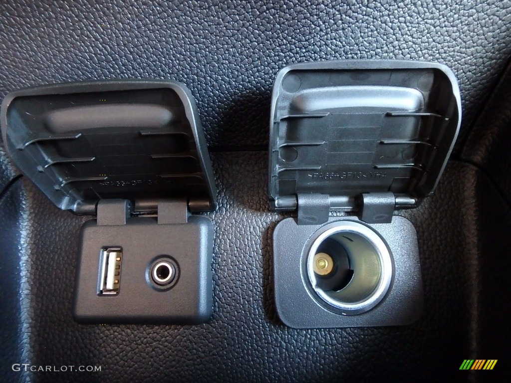 2018 Cruze LT - Nightfall Gray Metallic / Jet Black photo #18