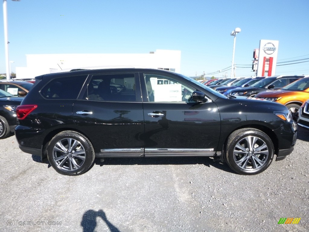 Magnetic Black 2018 Nissan Pathfinder Platinum 4x4 Exterior Photo #123361688