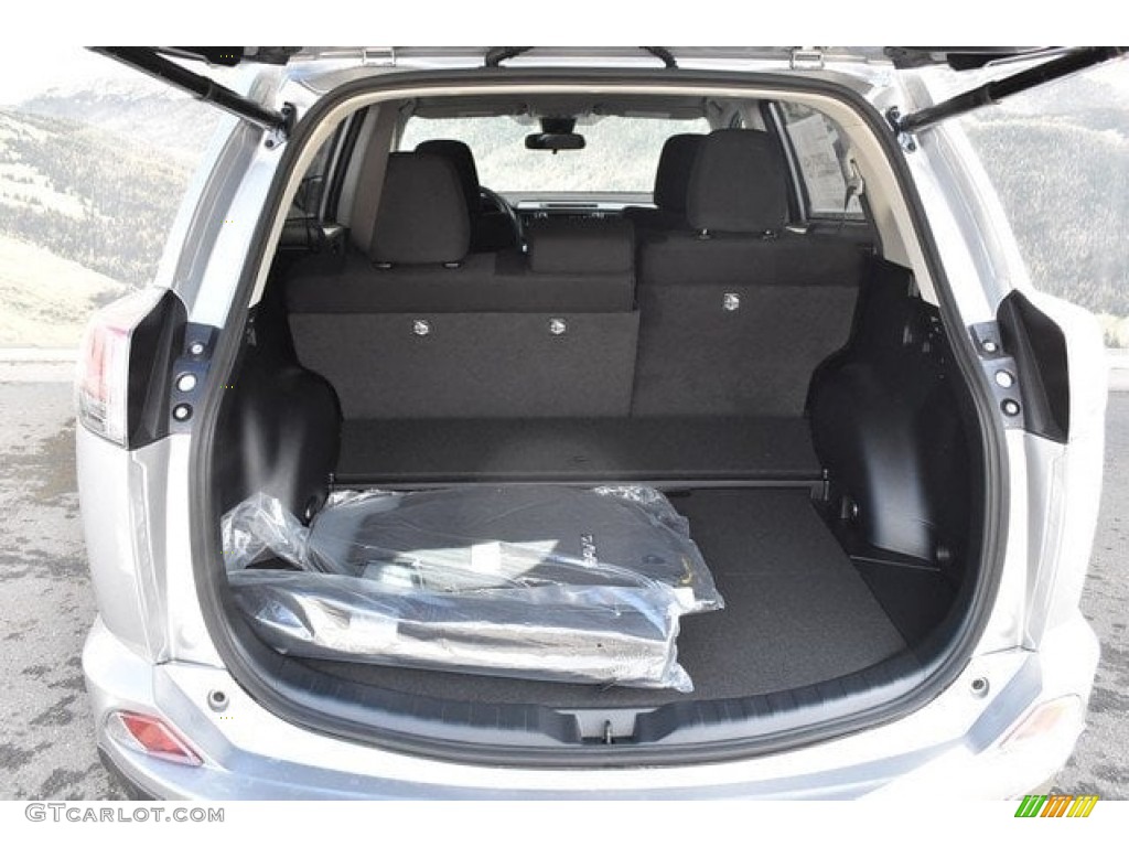 2018 Toyota RAV4 XLE AWD Hybrid Trunk Photo #123361694