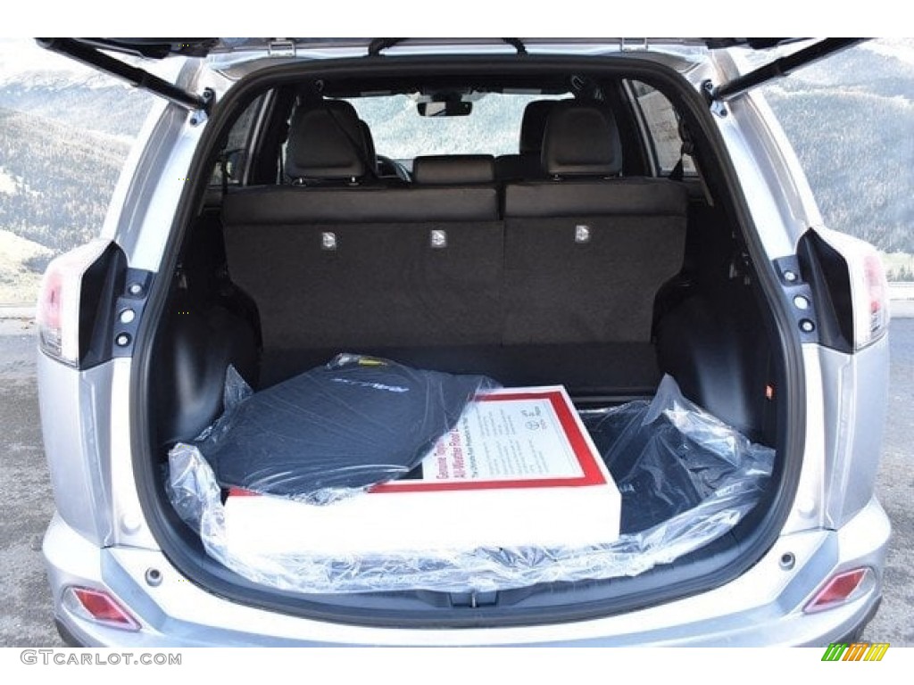 2018 Toyota RAV4 SE AWD Hybrid Trunk Photo #123362111