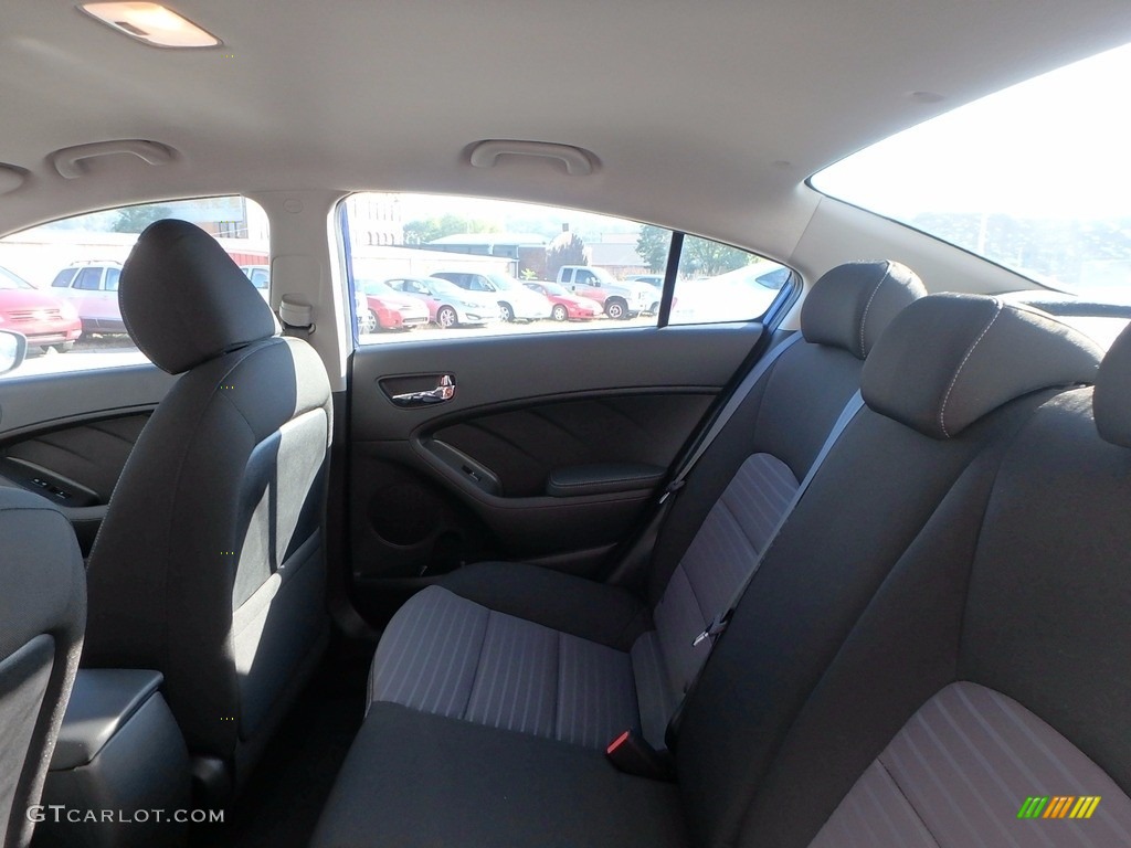Black Interior 2018 Kia Forte S Photo #123362570
