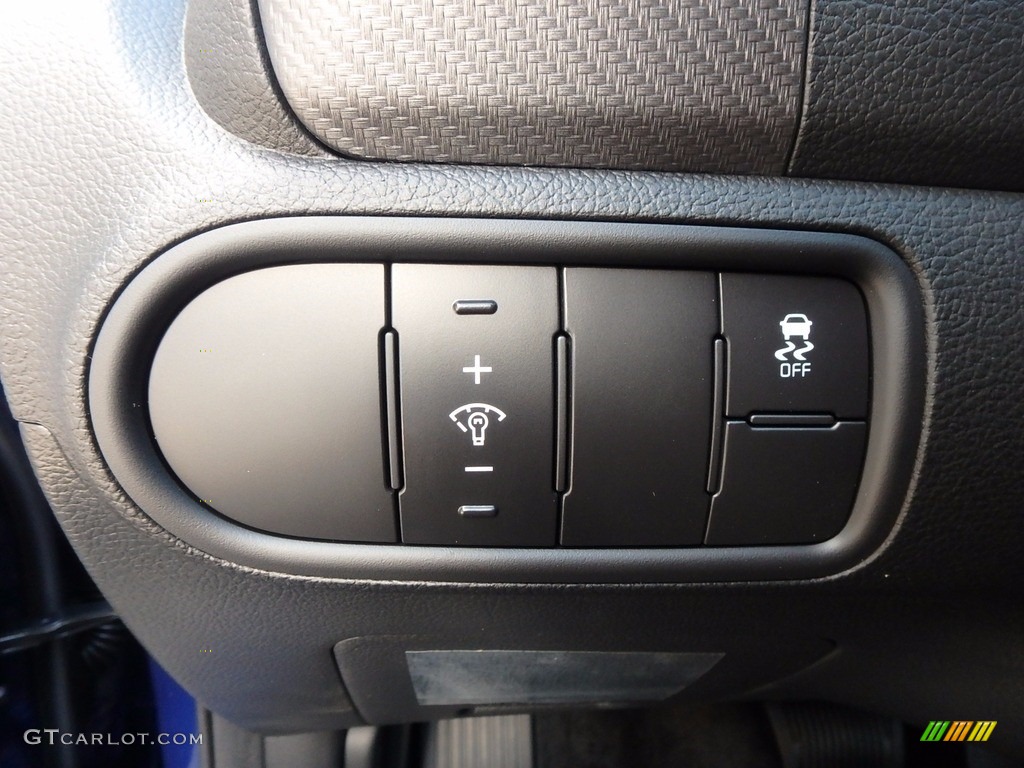 2018 Kia Forte S Controls Photo #123362735
