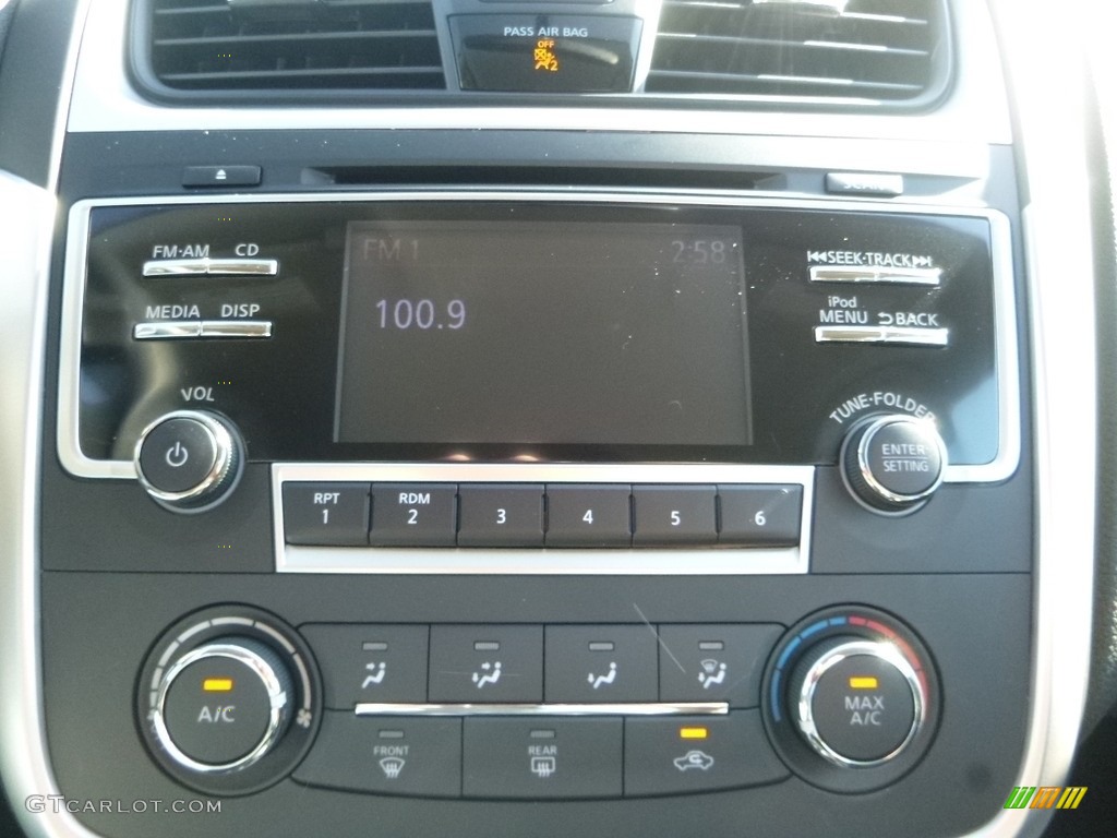 2018 Nissan Altima 2.5 S Audio System Photo #123363584