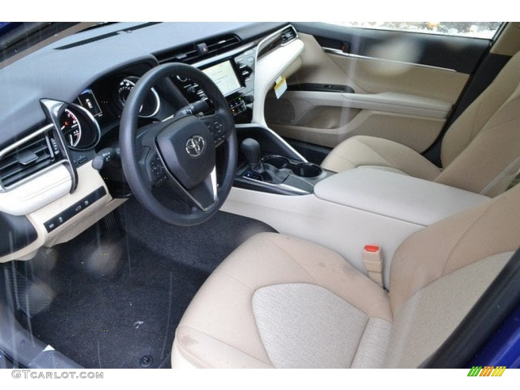 2018 Camry LE - Blue Crush Metallic / Macadamia photo #5