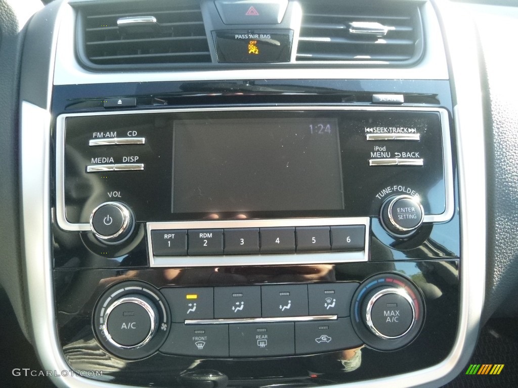 2018 Nissan Altima 2.5 SR Controls Photo #123364004