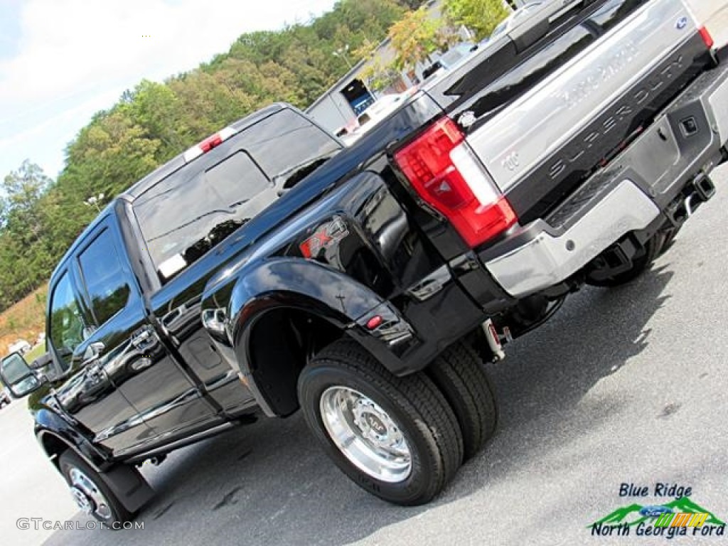 2017 F450 Super Duty King Ranch Crew Cab 4x4 - Shadow Black / King Ranch Java photo #41