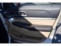 2016 White Platinum Metallic Tri-Coat Ford Explorer XLT 4WD  photo #15