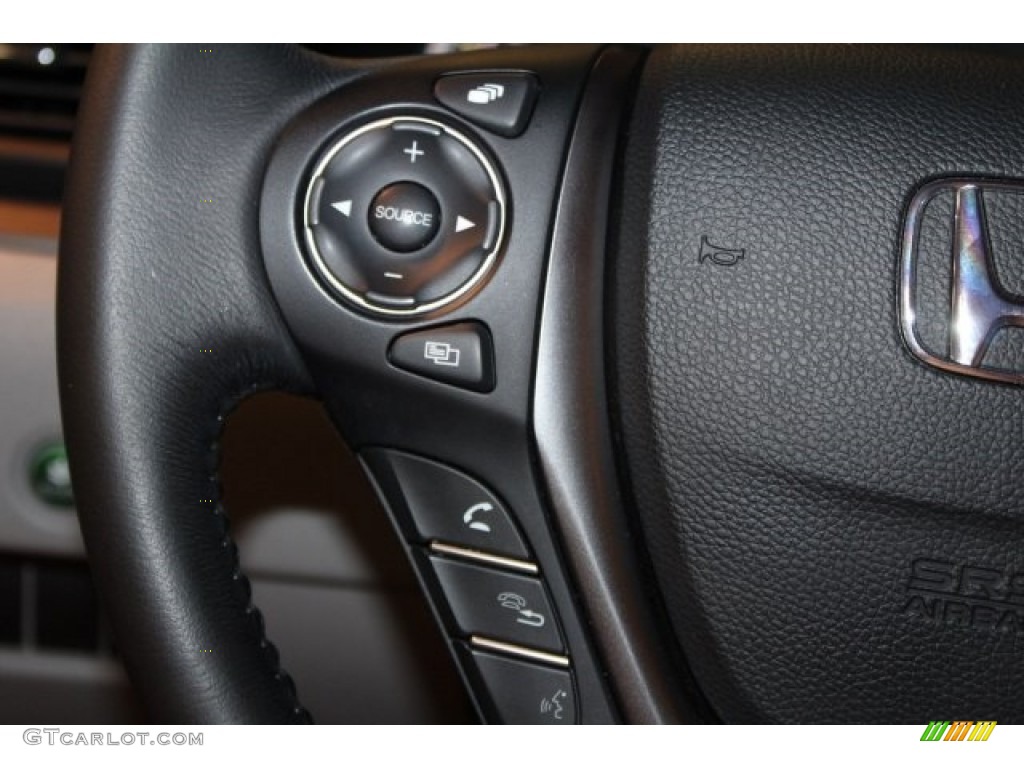 2016 Pilot EX-L - Lunar Silver Metallic / Gray photo #14