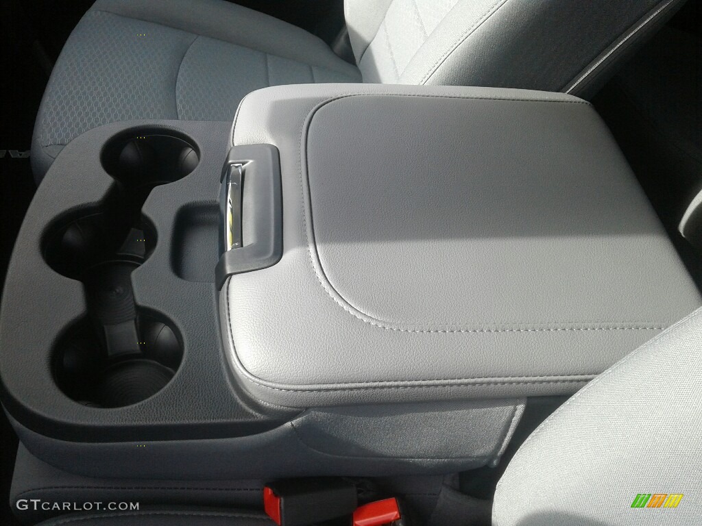 2018 1500 Express Quad Cab - Bright White / Black/Diesel Gray photo #18