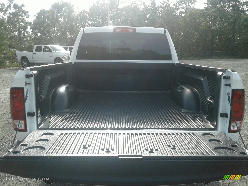 2018 1500 Express Quad Cab - Bright White / Black/Diesel Gray photo #19