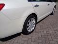 2012 White Platinum Metallic Tri-Coat Lincoln MKZ FWD  photo #25