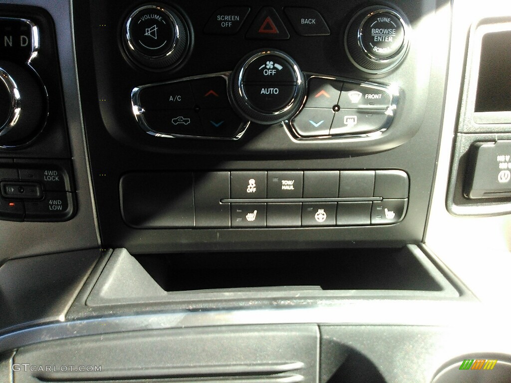 2018 1500 Big Horn Crew Cab 4x4 - Brilliant Black Crystal Pearl / Black/Diesel Gray photo #8