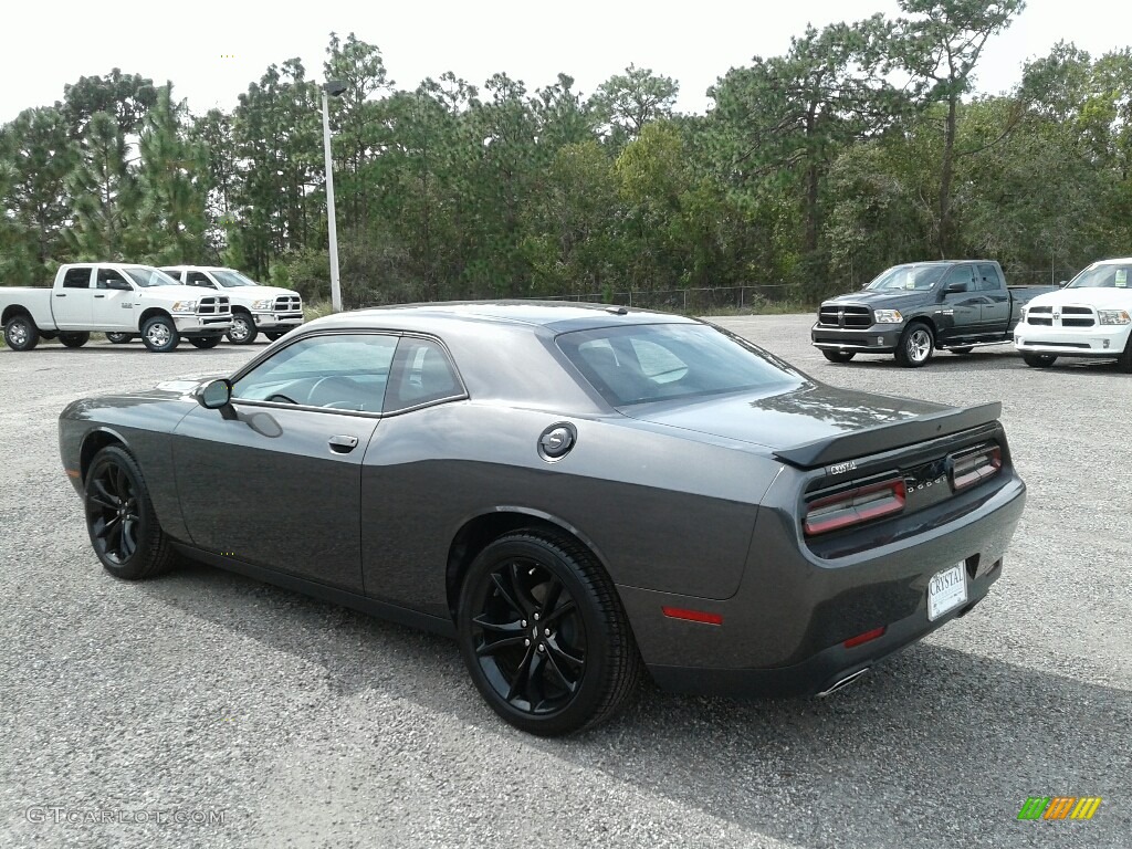2018 Challenger SXT - Granite / Black photo #3
