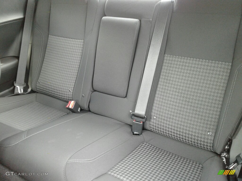 2018 Challenger SXT - Granite / Black photo #9