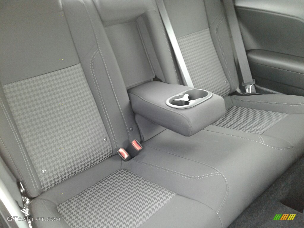 2018 Challenger SXT - Granite / Black photo #10