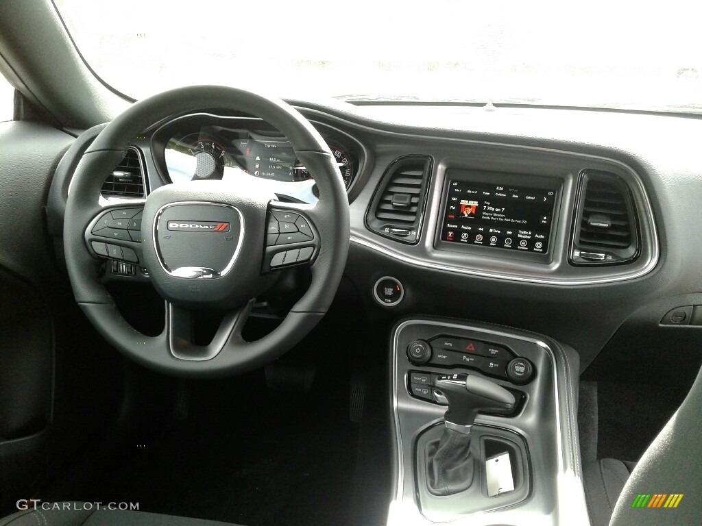 2018 Challenger SXT - Granite / Black photo #12