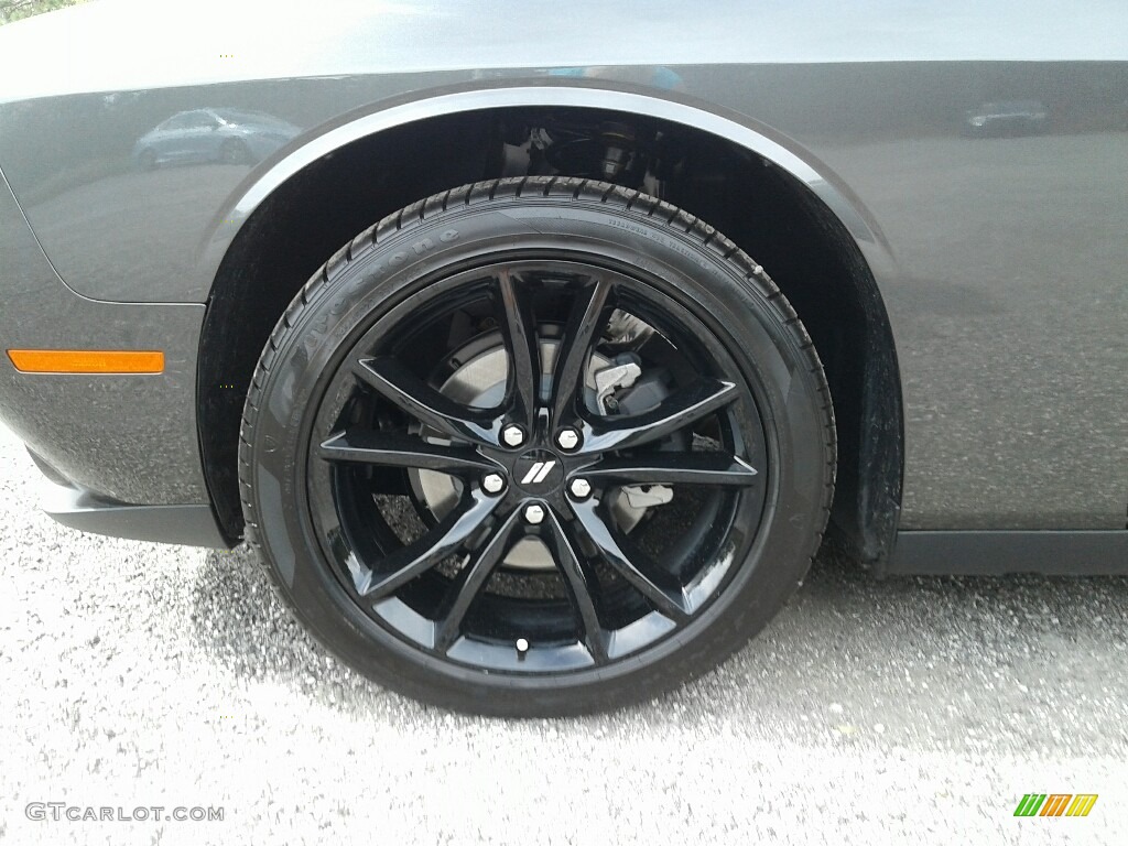 2018 Challenger SXT - Granite / Black photo #19