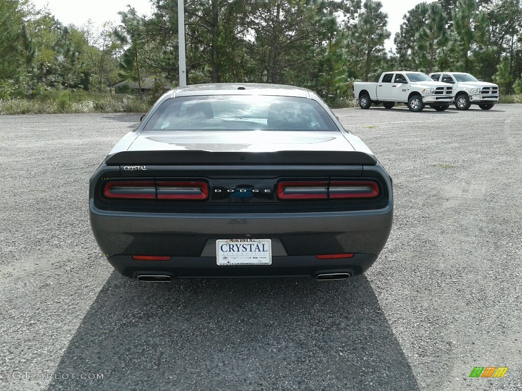 2018 Challenger SXT - Granite / Black photo #20