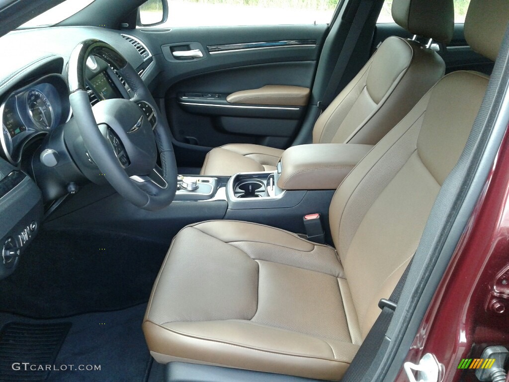 2018 Chrysler 300 Limited AWD Front Seat Photo #123380299