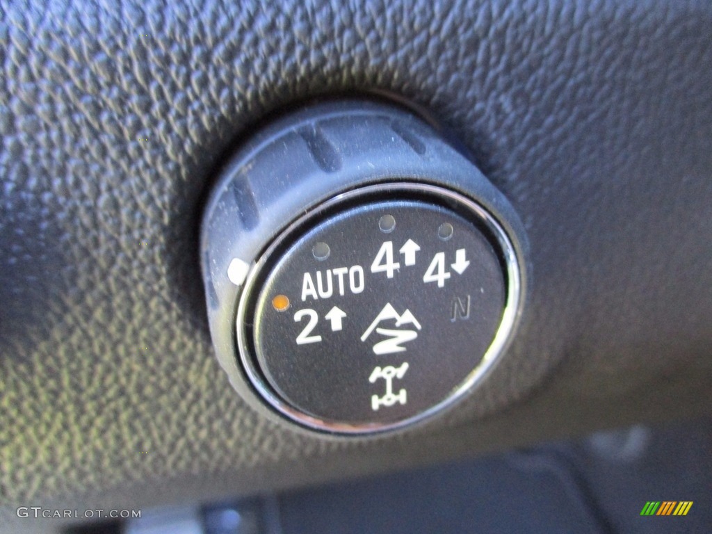 2018 Chevrolet Colorado ZR2 Crew Cab 4x4 Controls Photo #123388489
