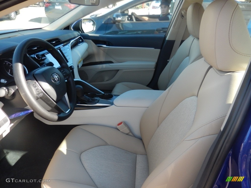2018 Camry LE - Blue Crush Metallic / Macadamia photo #3
