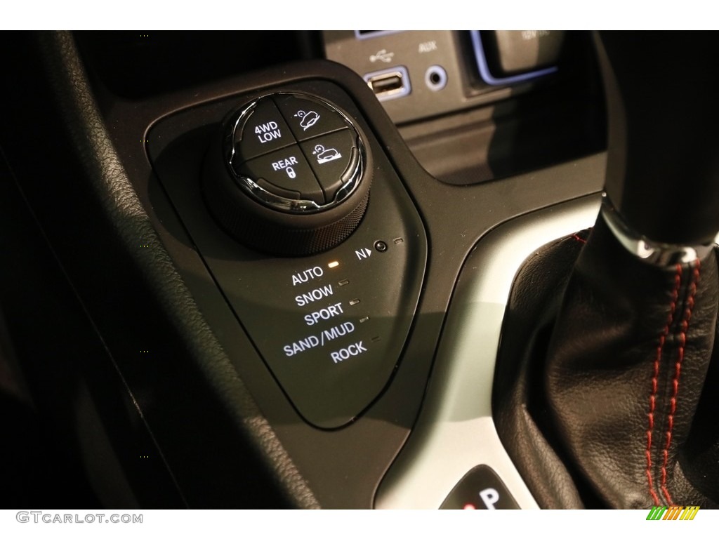 2015 Cherokee Trailhawk 4x4 - Anvil / Trailhawk Black photo #12